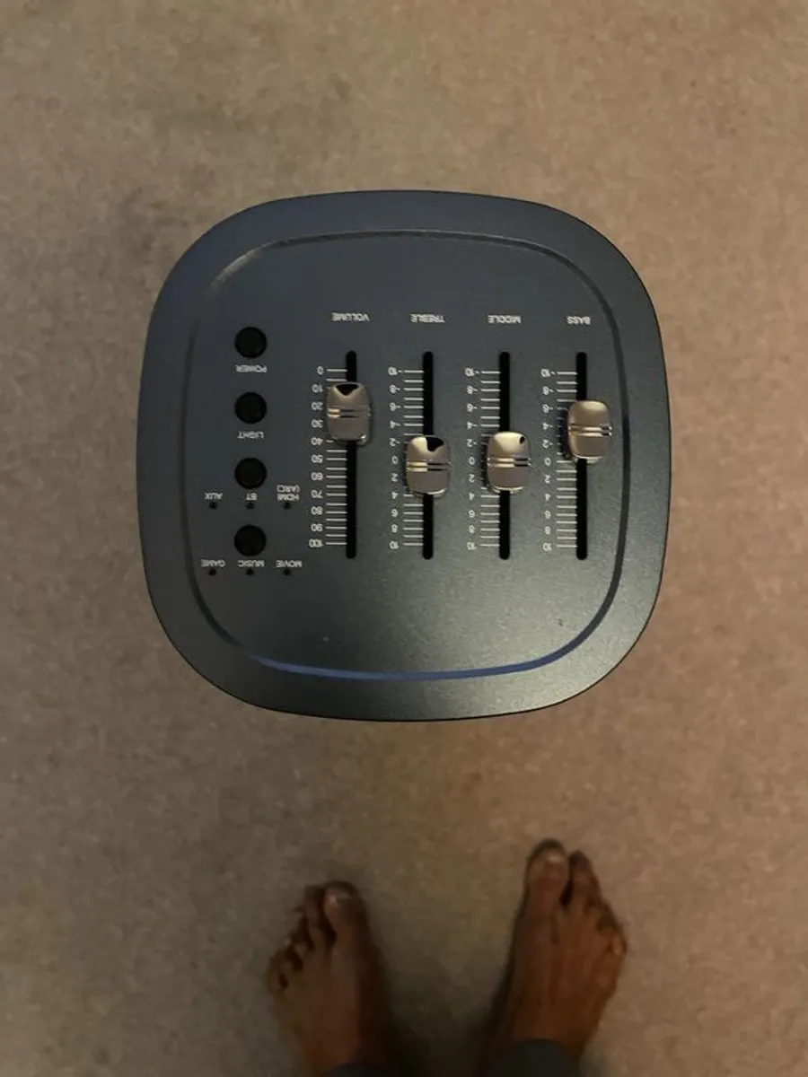 amazing sound brand new in box have 3 of them brand new - Image 3