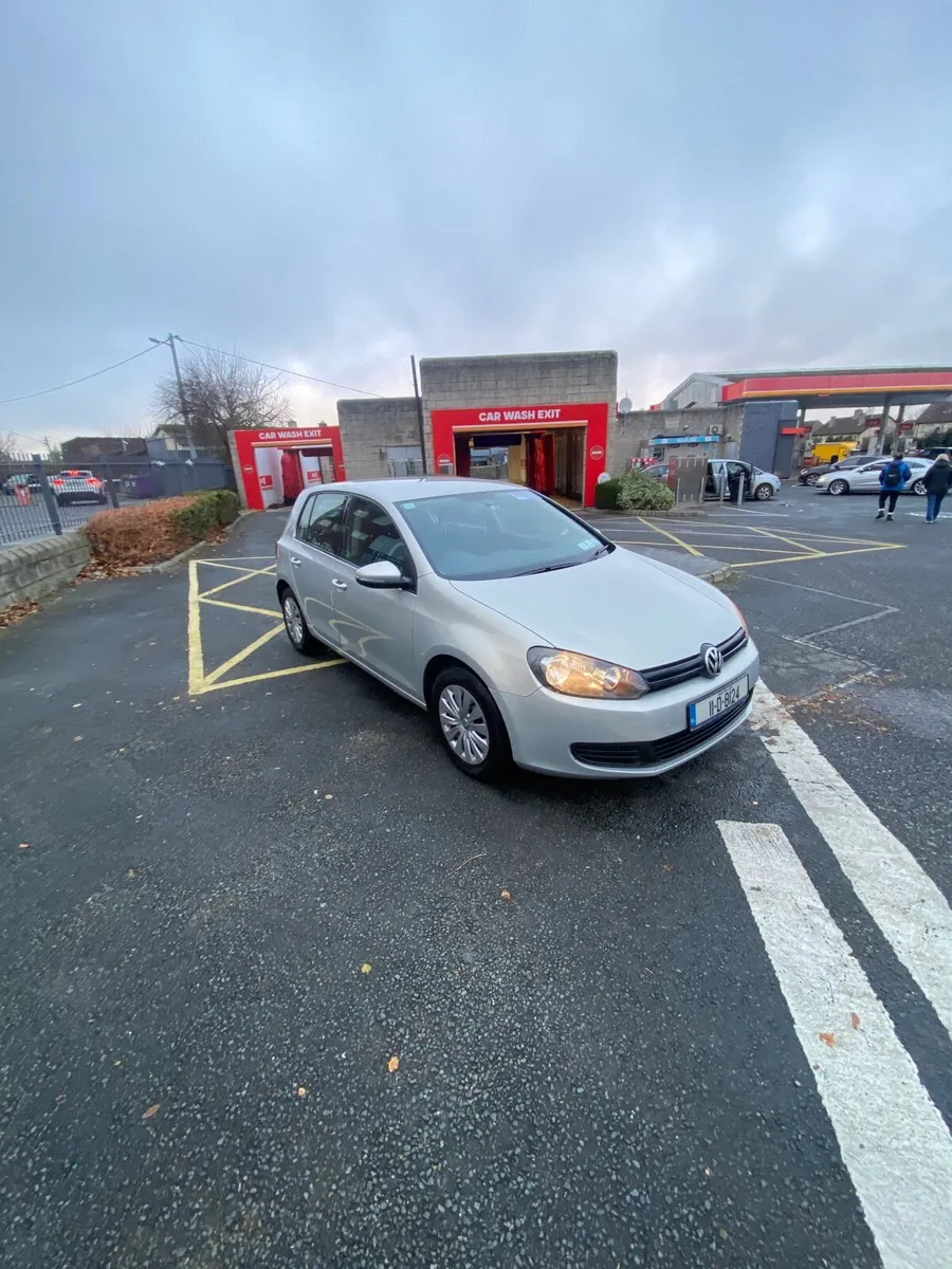 Volkswagen Golf 2011 - Image 1