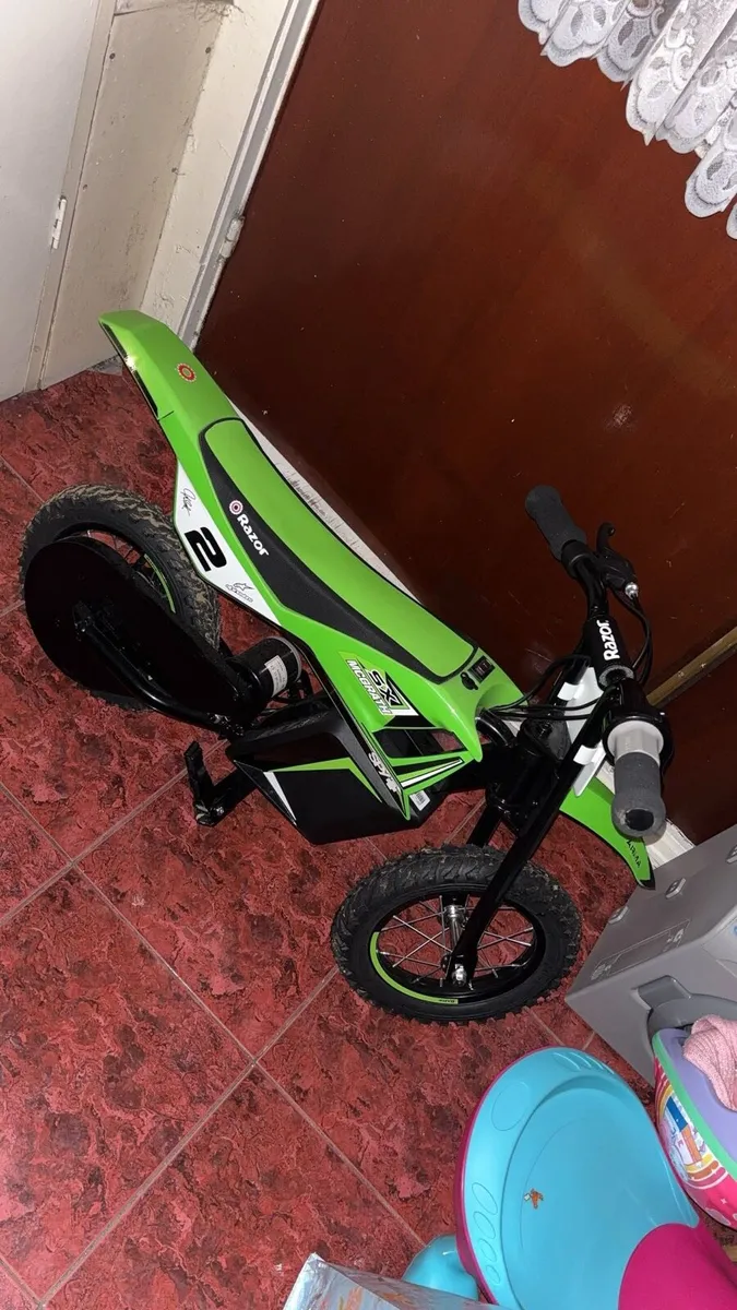 Kids razor sx125 electric bike - Image 2
