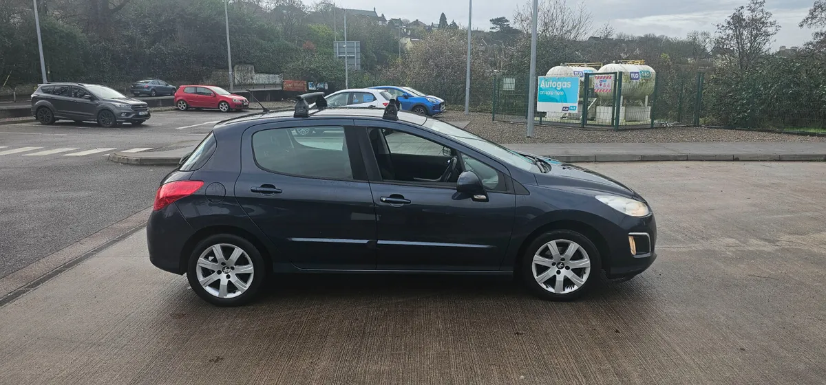 Peugeot 308 Fully serviced - Image 4
