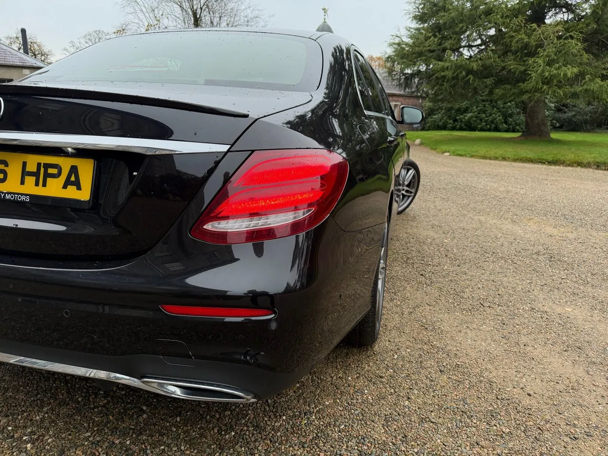 Mercedes E350 - Image 4