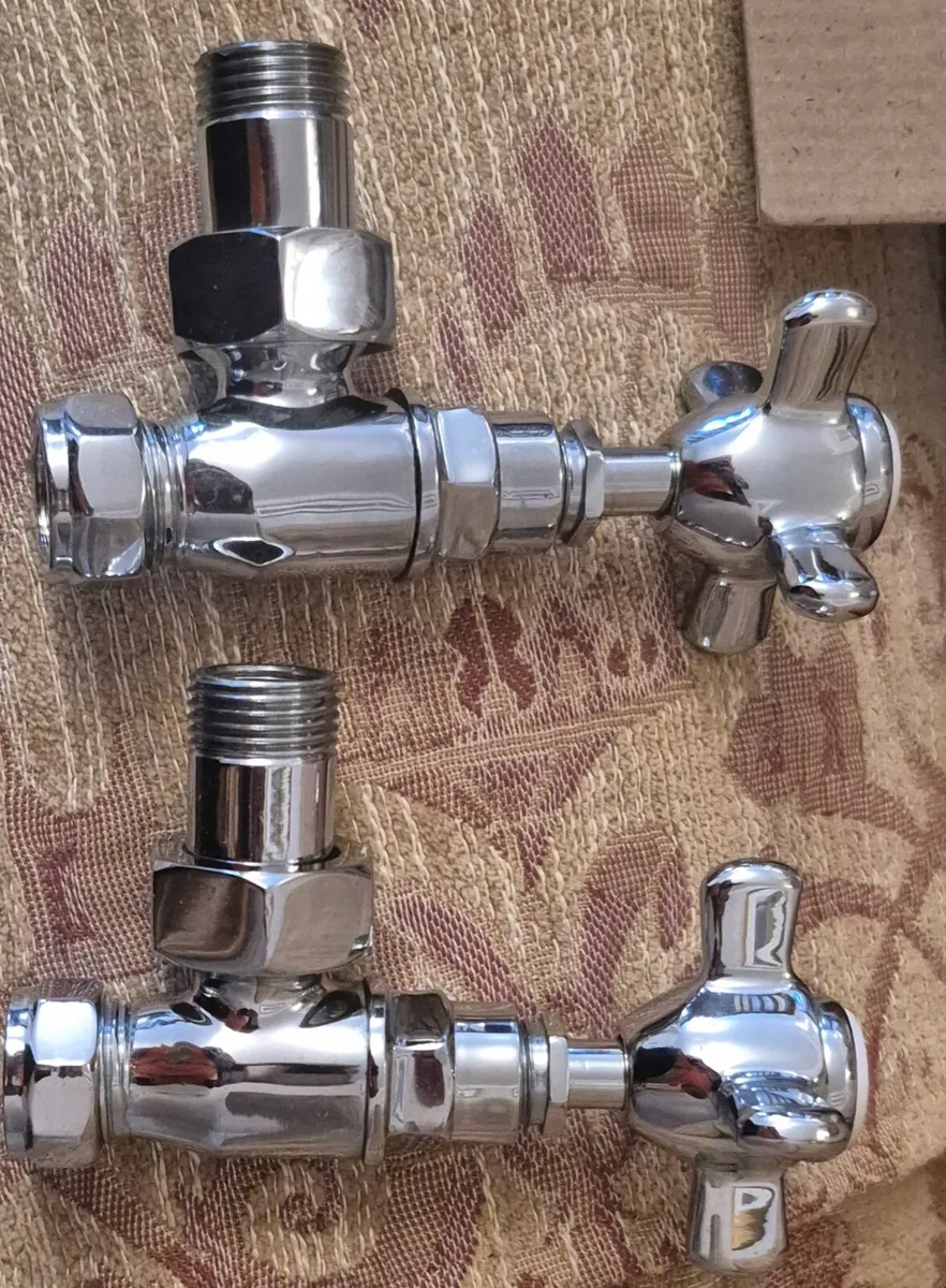Cross Head Radiator Valves Chrome - Image 2