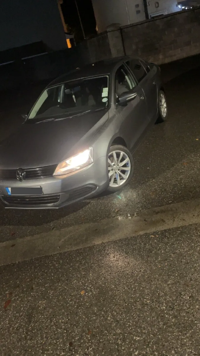 Volkswagen Jetta 2012 1.6 Tdi - Image 2