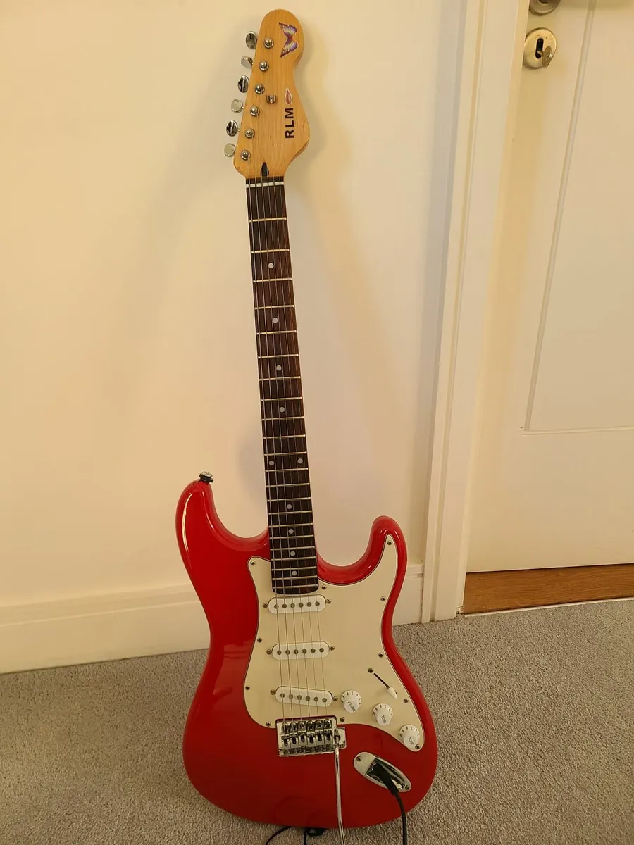 Electric guitar - Image 1