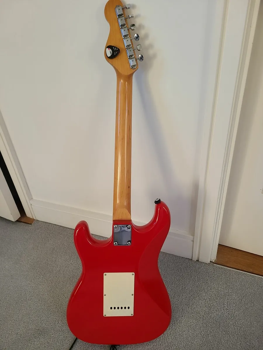 Electric guitar - Image 3