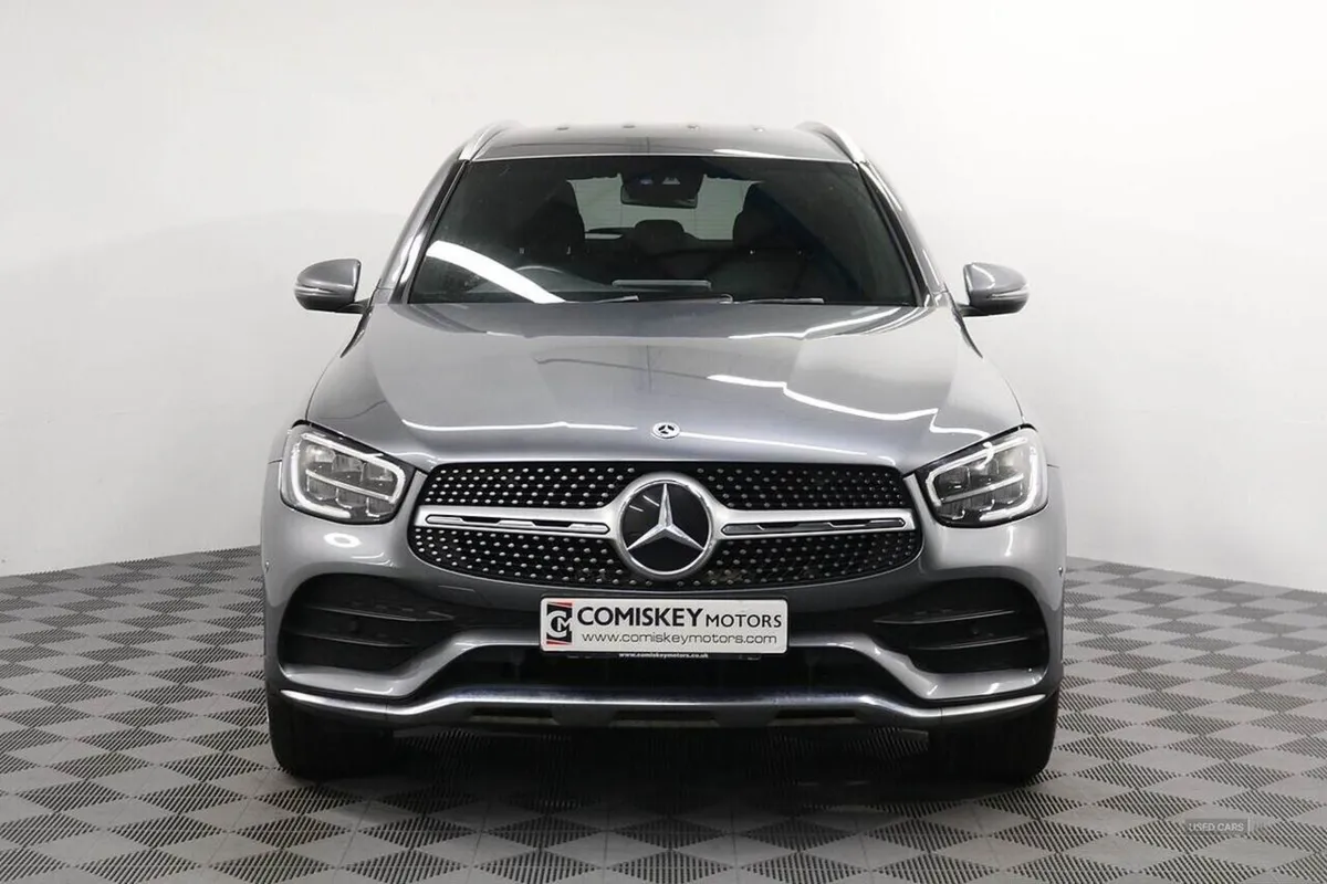 Mercedes-Benz GLC 300d AMG Line - Image 2