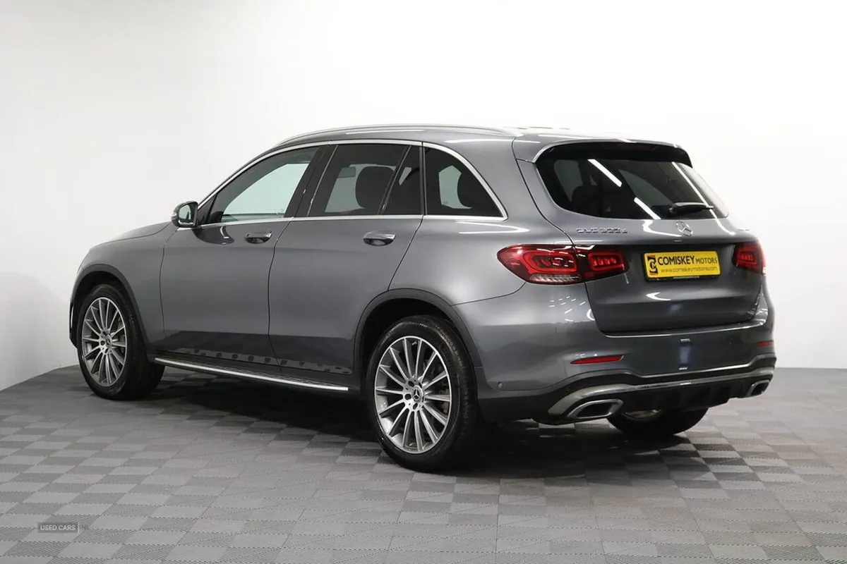 Mercedes-Benz GLC 300d AMG Line - Image 4