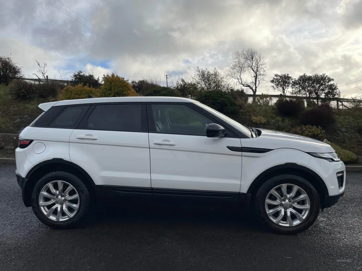 Land Rover Range Rover Evoque Diesel Hatchback - Image 3