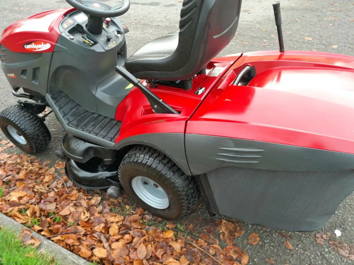 2019  castlegarden lawnmower xt190 - Image 3