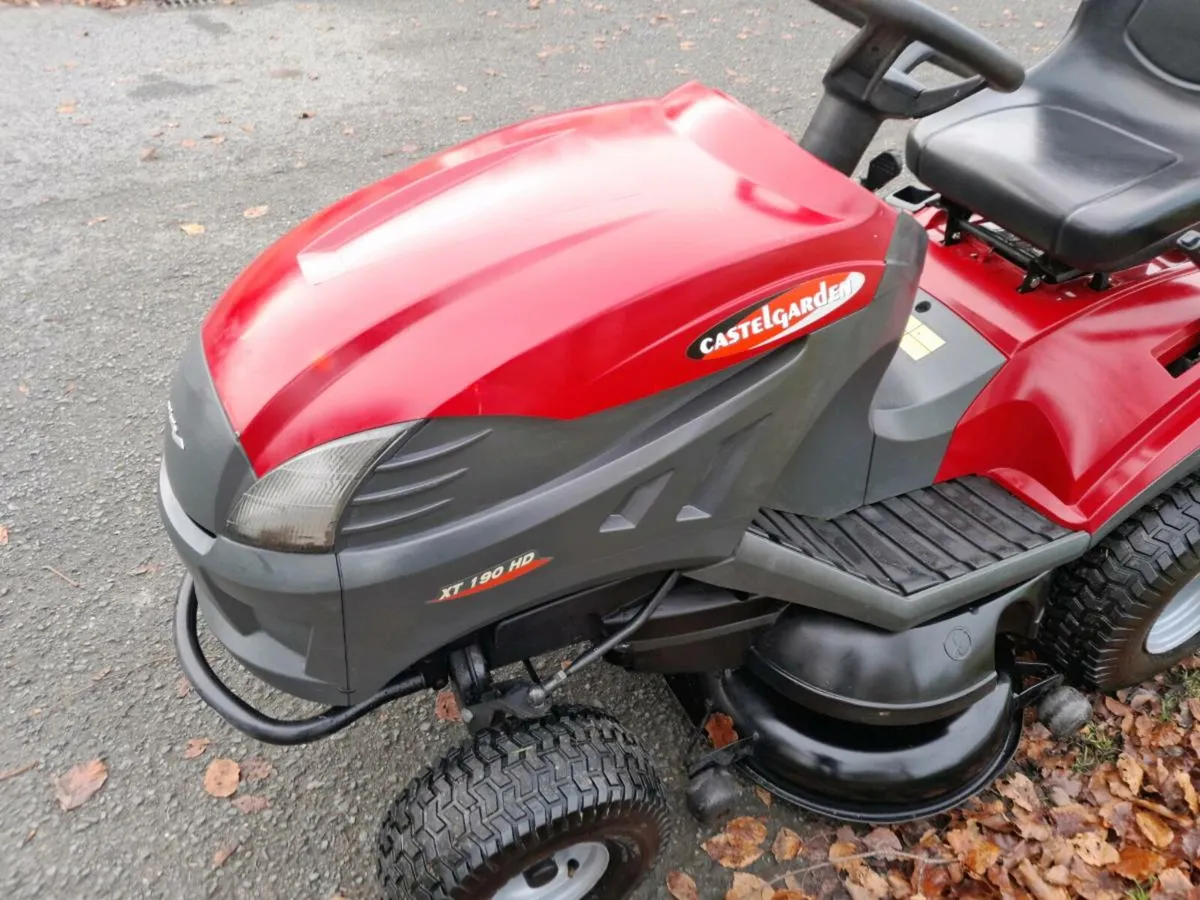 2019  castlegarden lawnmower xt190 - Image 4