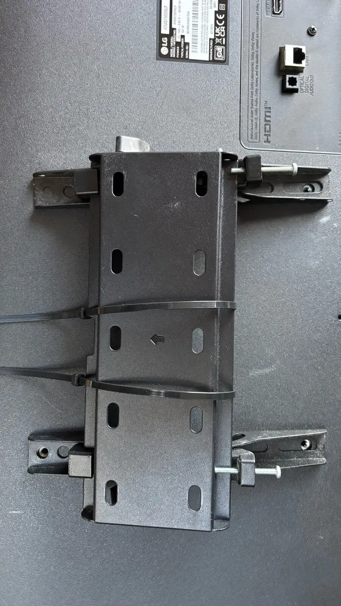 43” LG 4K Smart TV - Image 4