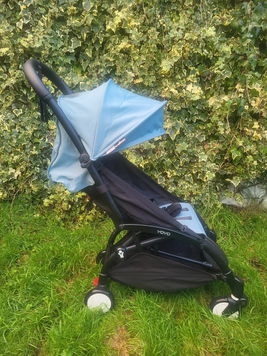 Travel pram - Image 2