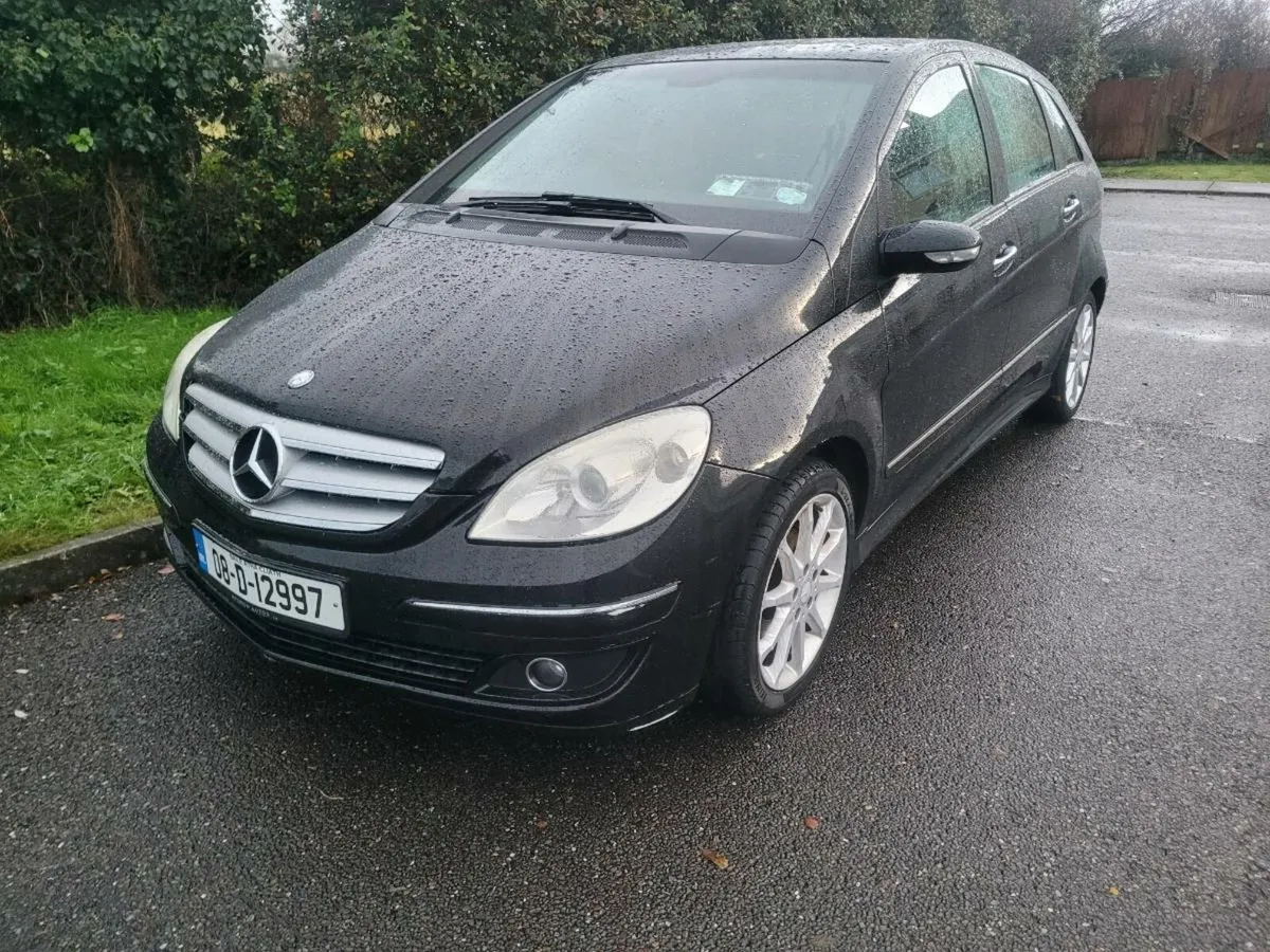 Mercedes b150 - Image 1