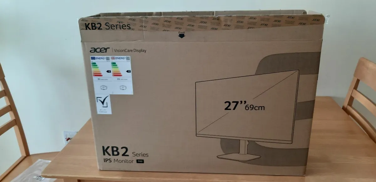 Brandnew Acer Monitors and Docking station - Image 3