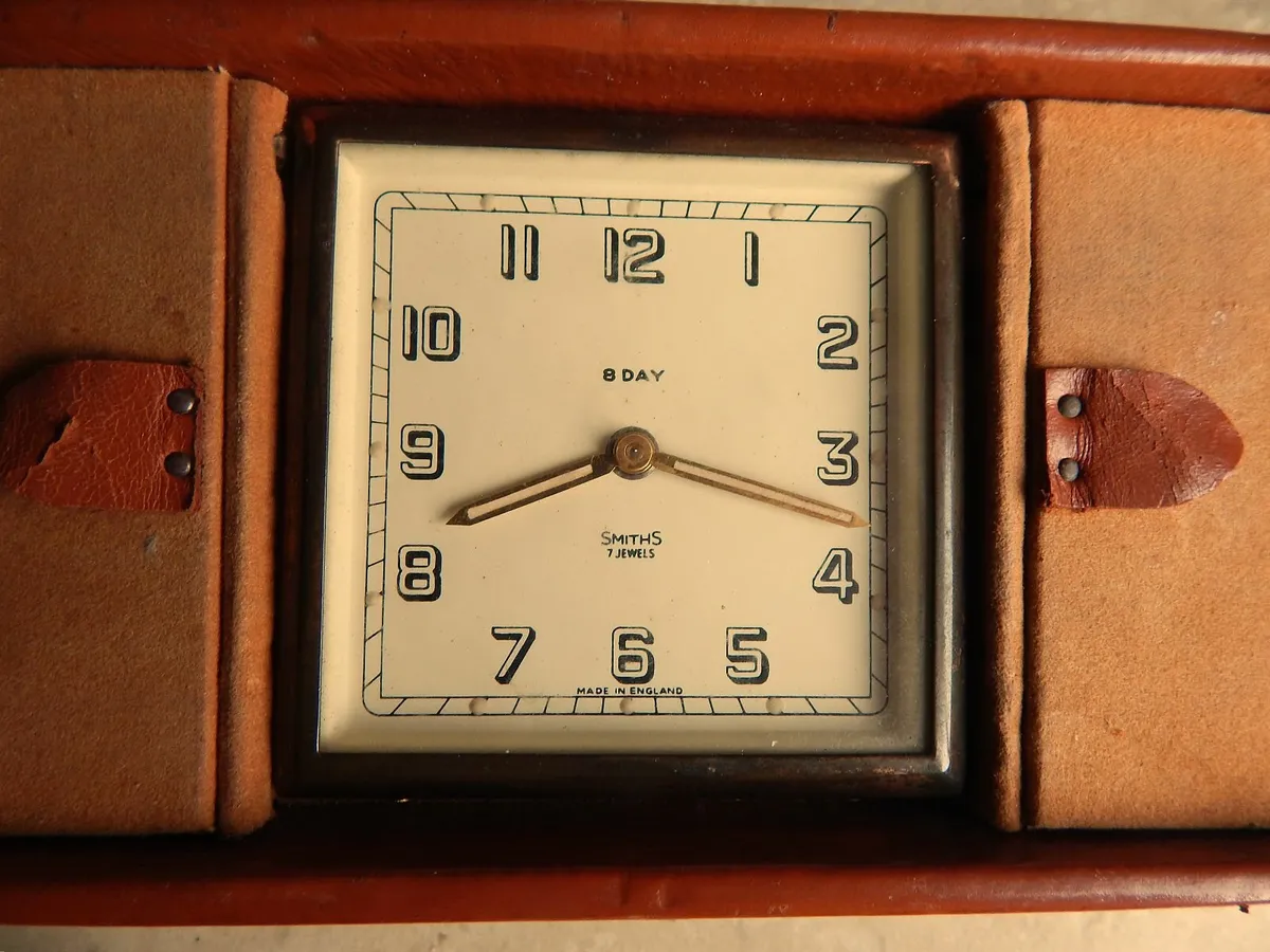 Smiths Vintage 8 Day Travel Clock in Leather Case - Image 4