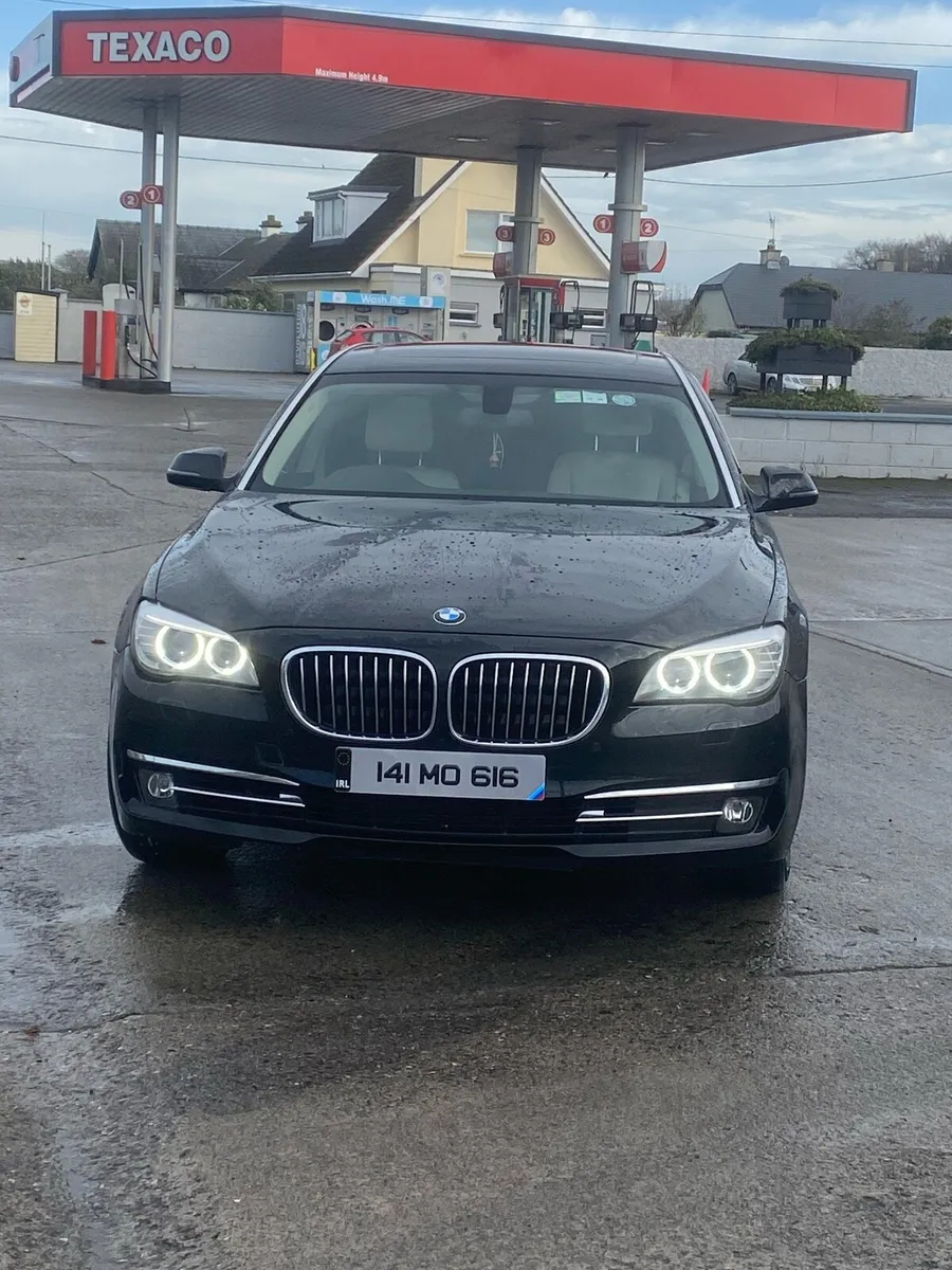 BMW 730 YG42 DR Auto 3l diesel extra long! - Image 2