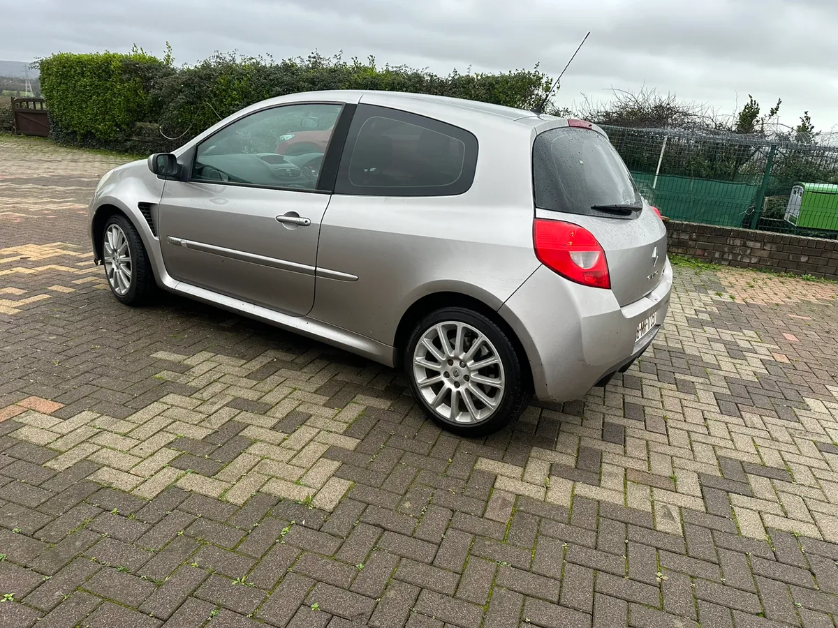 Renault RS197 Hot Hatch 2008 - Image 2