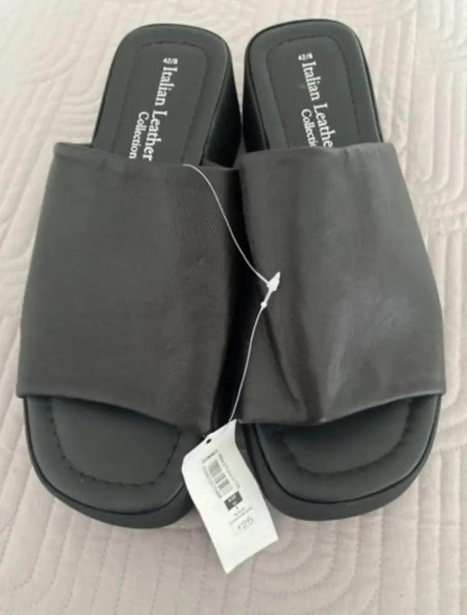 Dunnes Black Sandals Size 8 - Image 1