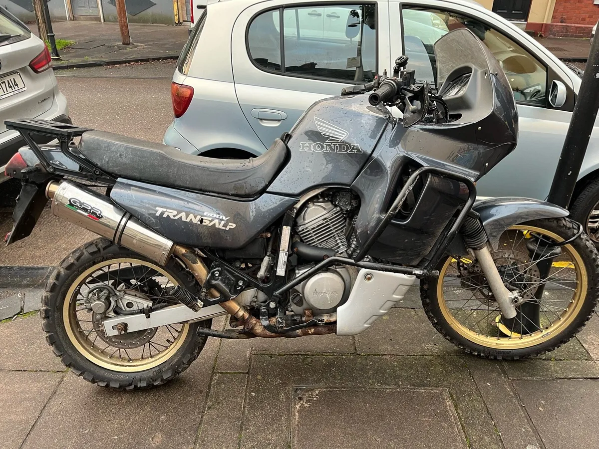 Honda Transalp 600 (PD06) - Image 2