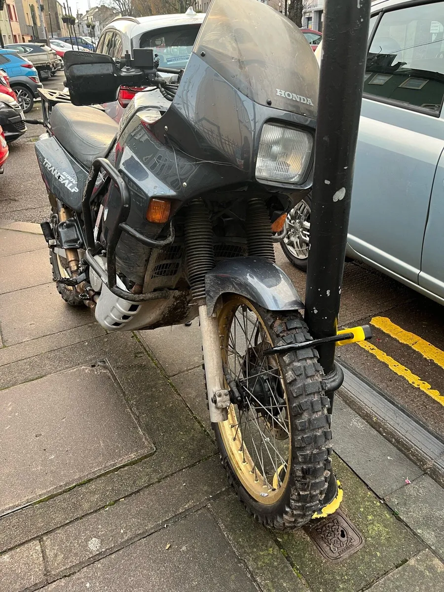 Honda Transalp 600 (PD06) - Image 3