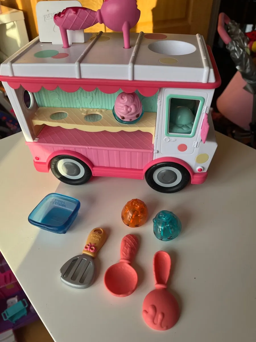 Nom noms ice cream truck - Image 4