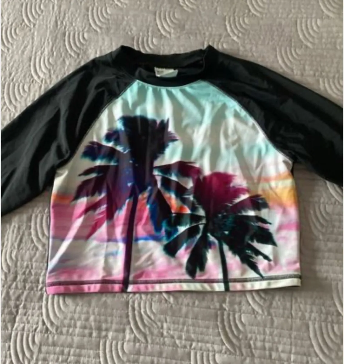 H&M Sun Protector Wet Top - Image 1