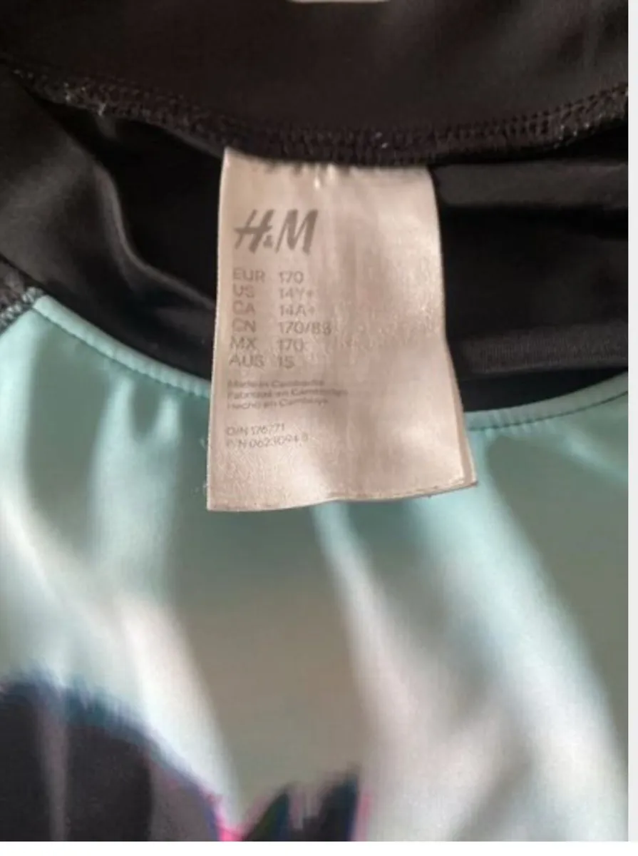 H&M Sun Protector Wet Top - Image 4