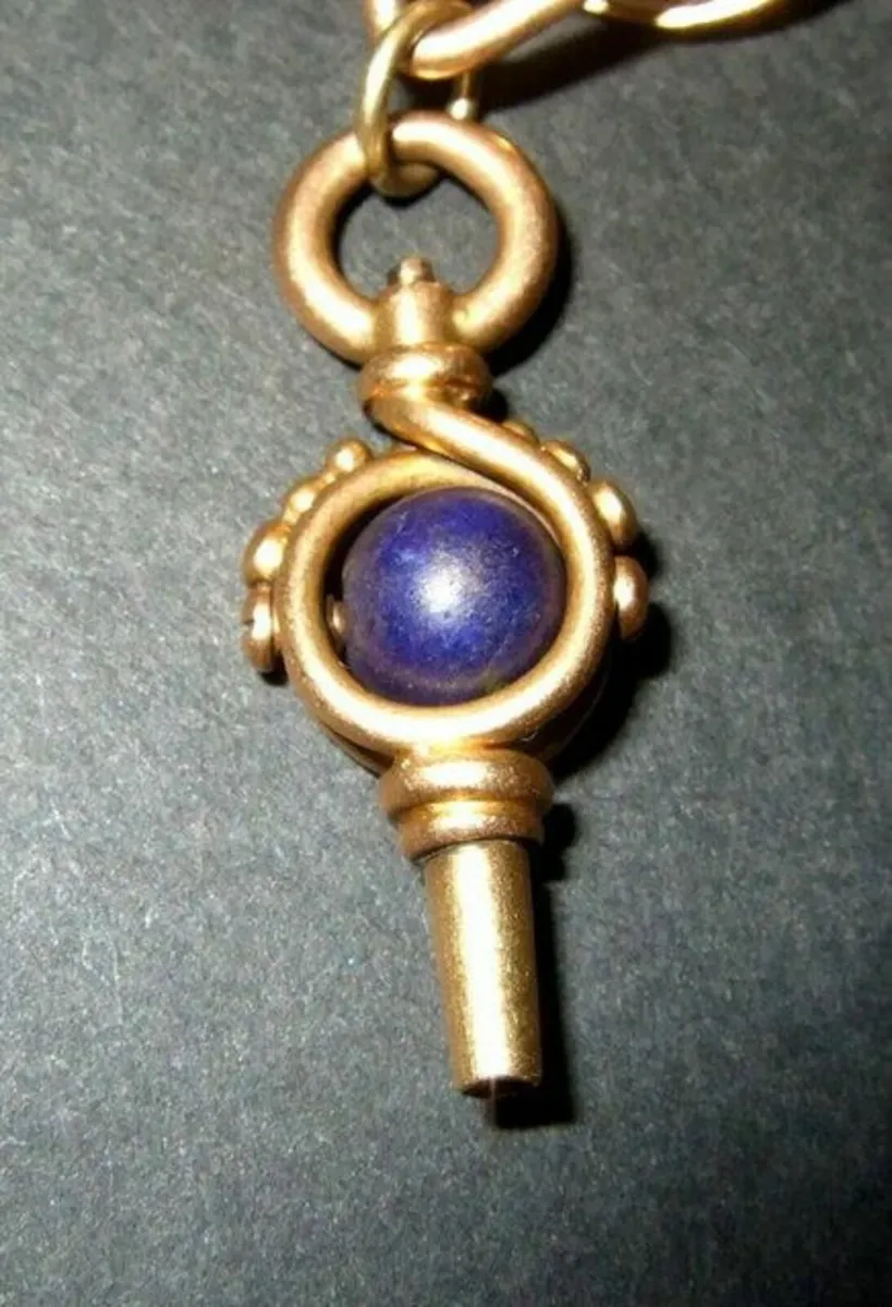 Vintage 9ct Gold 'Bellows' Pendant/Charm - Image 2