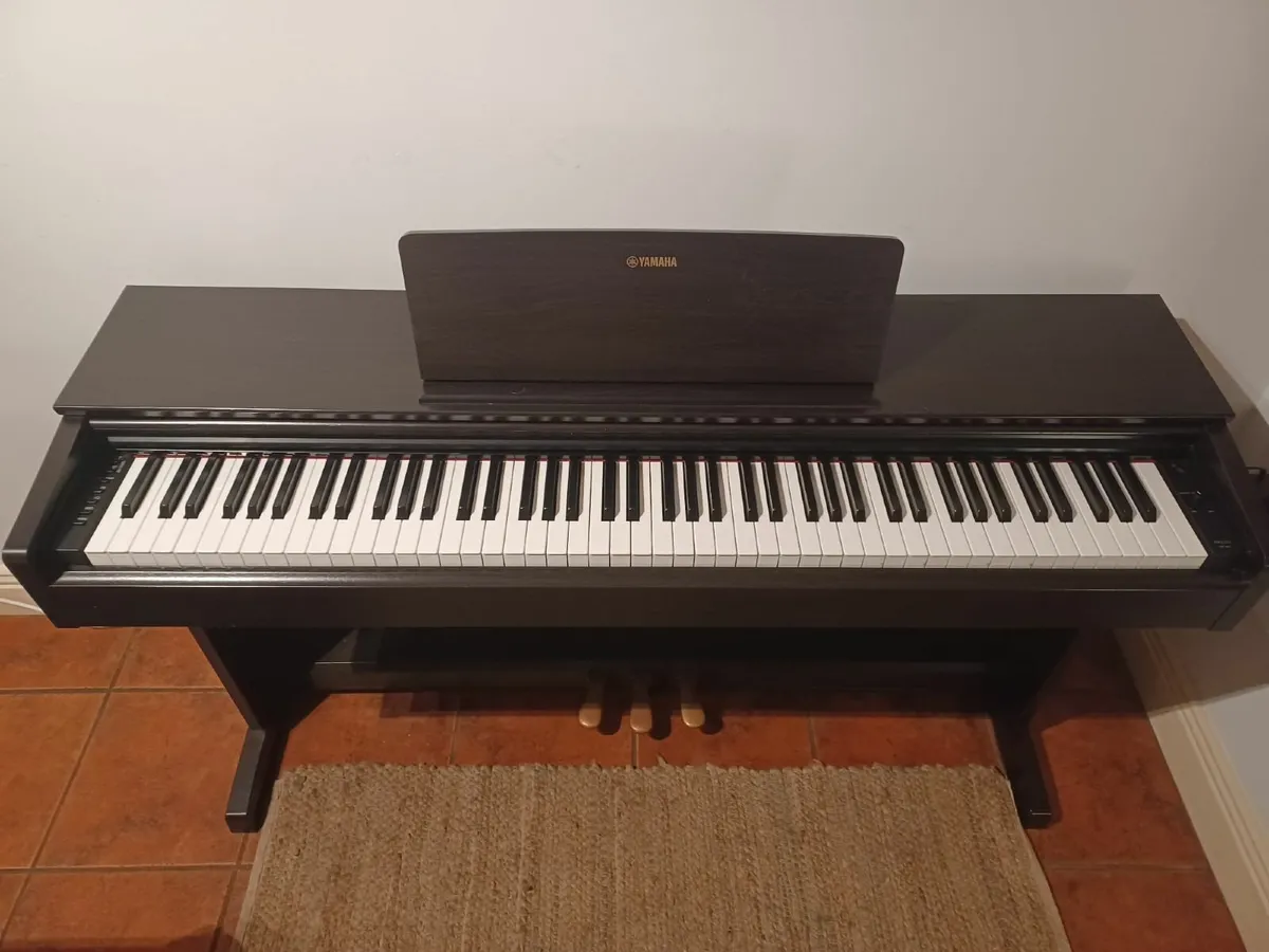 Piano Yamaha YDP 143 Arius - Image 3