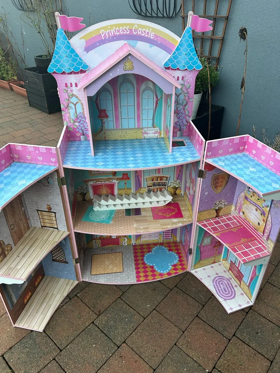 Doll house - Image 2