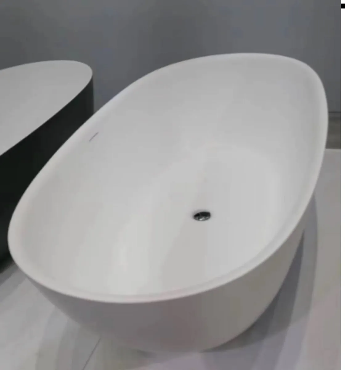 Bath Tub Free Standing - Image 2