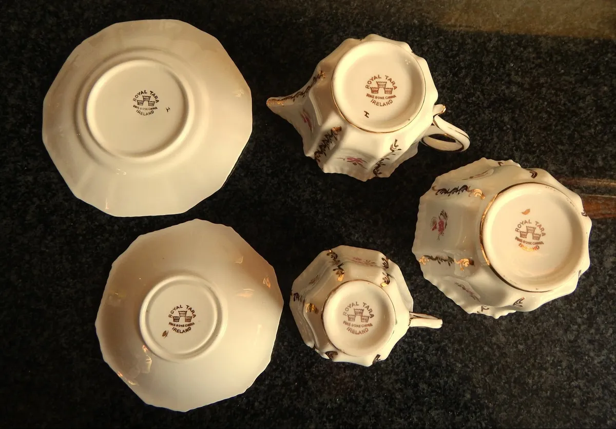 20 Pieces Vintage Royal Tara Fine Bone China Set - Image 4