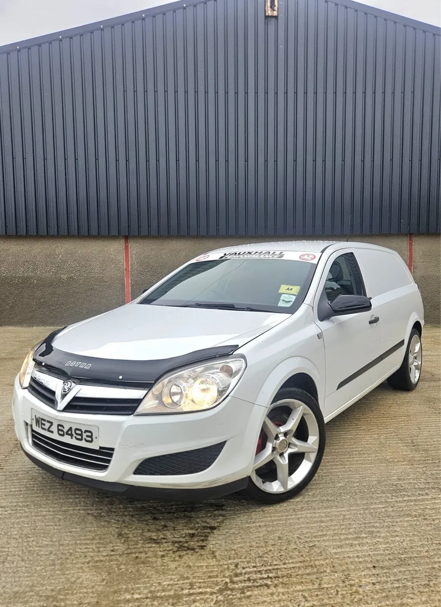 Vauxhall Astra van - Image 2