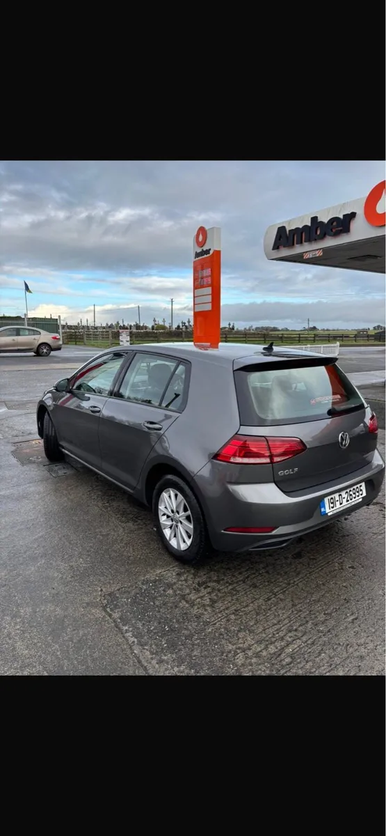 Volkswagen Golf - Image 4