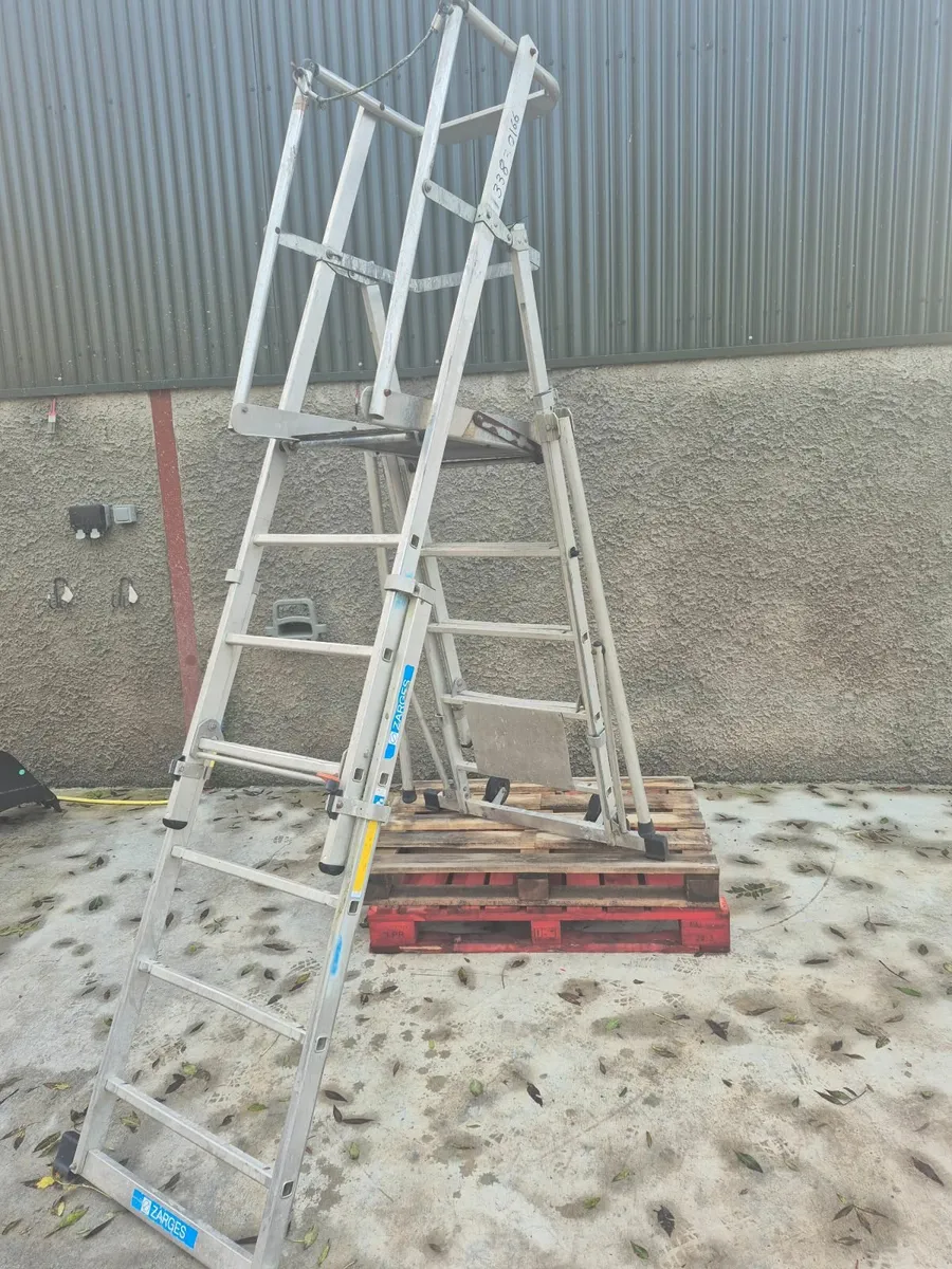 Platform ladder adjustable legs - Image 4
