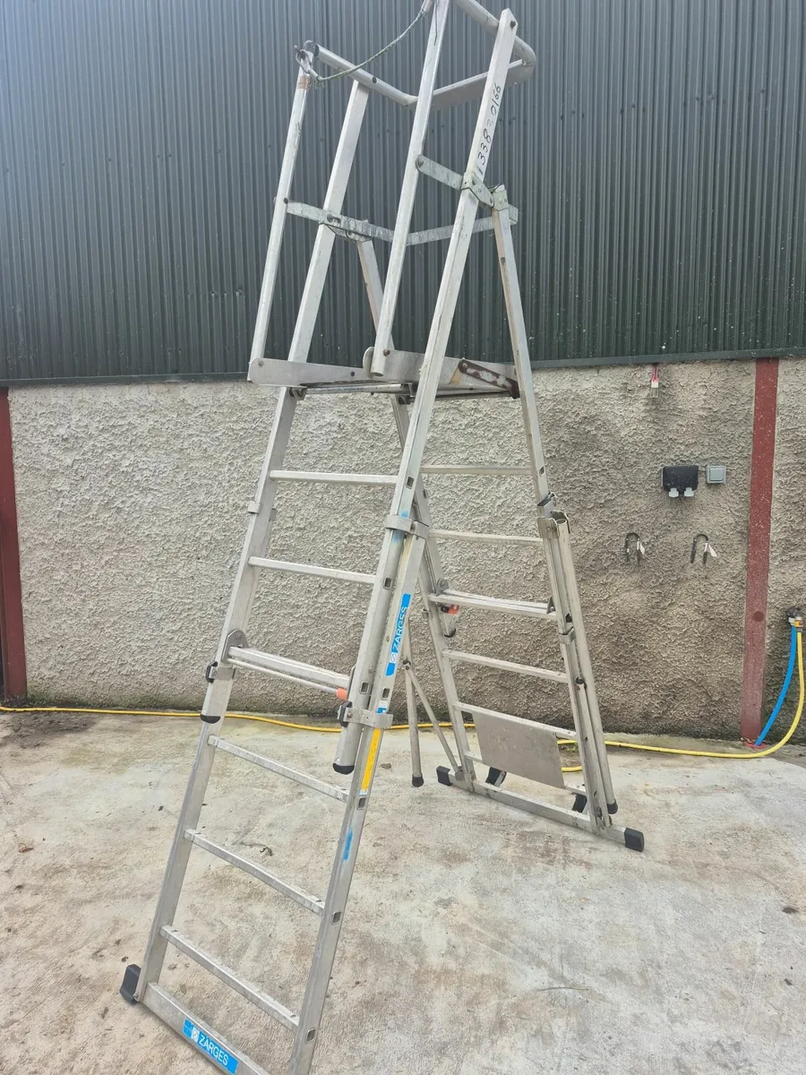 Platform ladder adjustable legs - Image 2