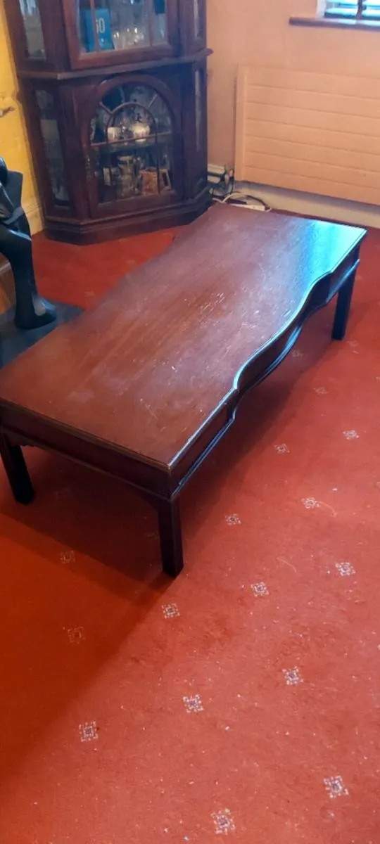 Vintage mahogany coffee table - Image 2