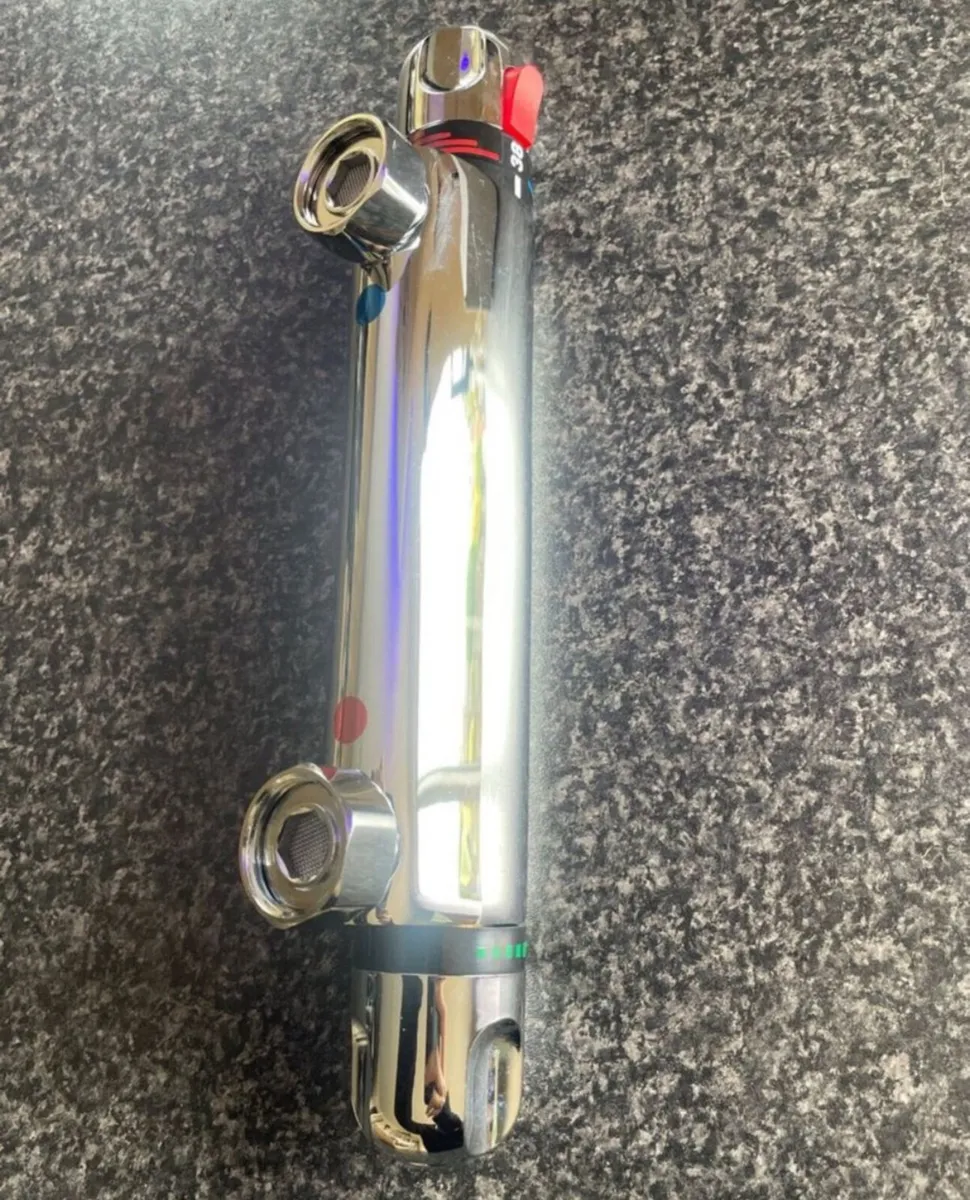 Luxury bath tap mixing valve - Image 3