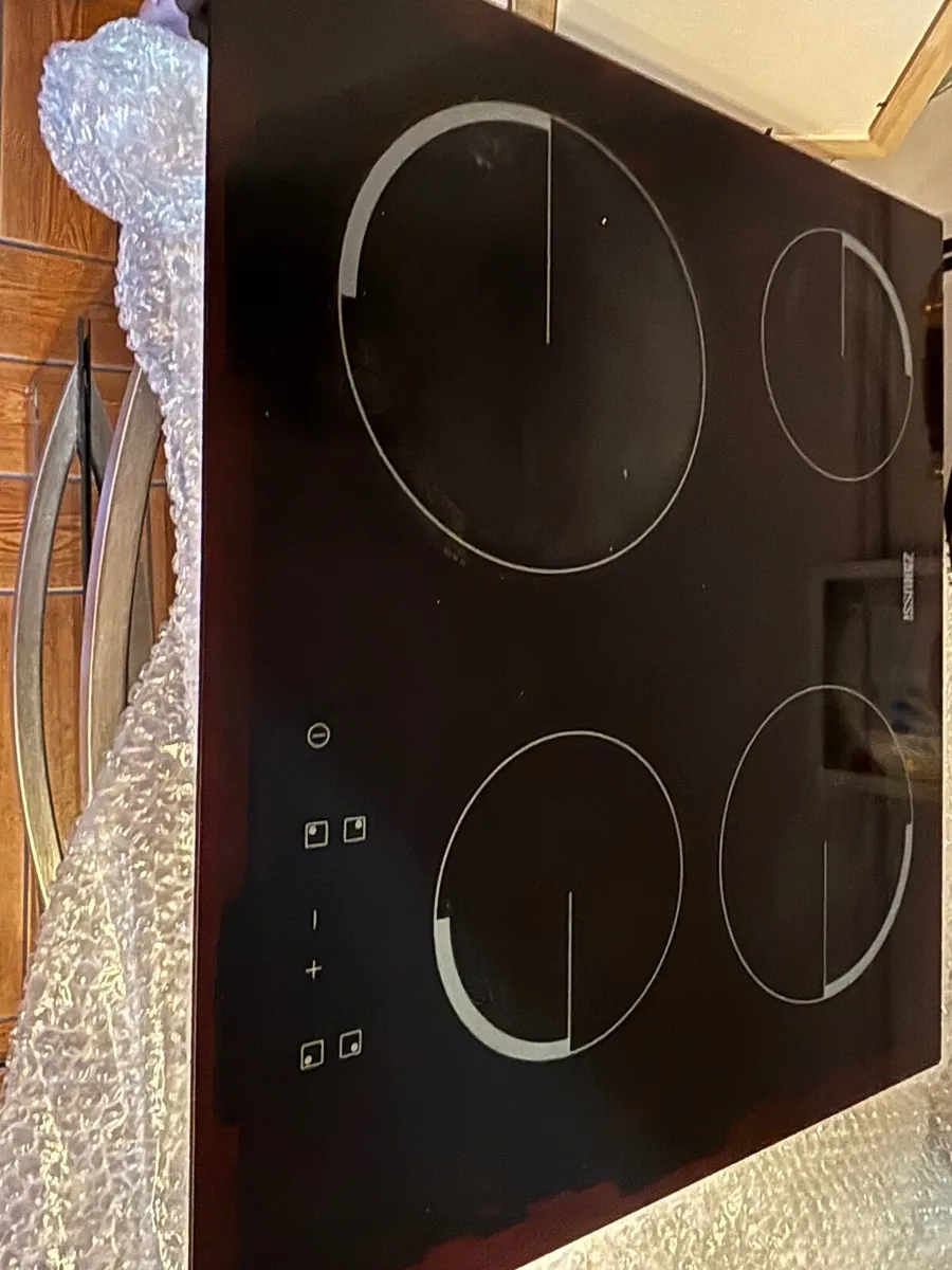 Zanussi Double Oven, Touch Screen Oven Top - Image 3