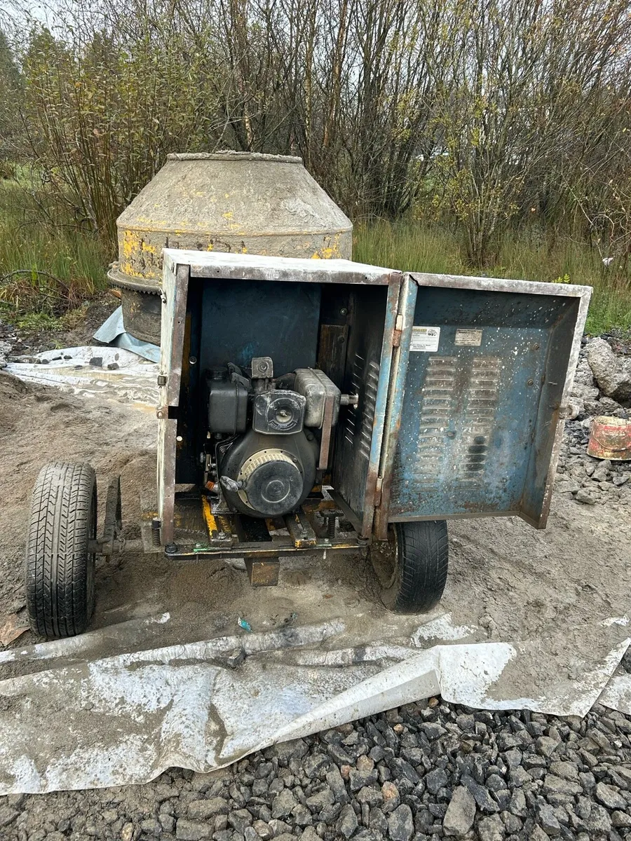 Diesel tow behind mixer - Image 3
