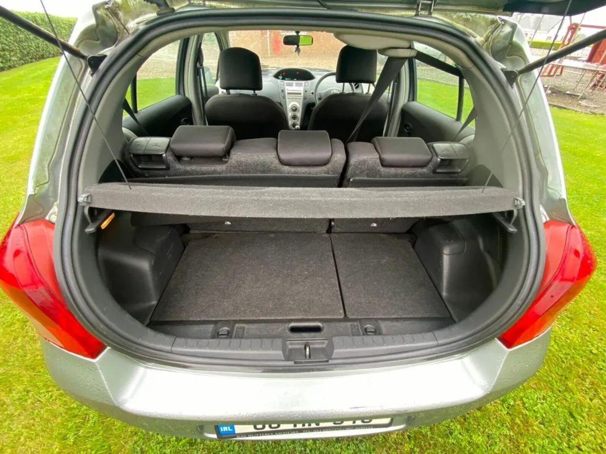 Toyota Yaris 2006 - Image 2