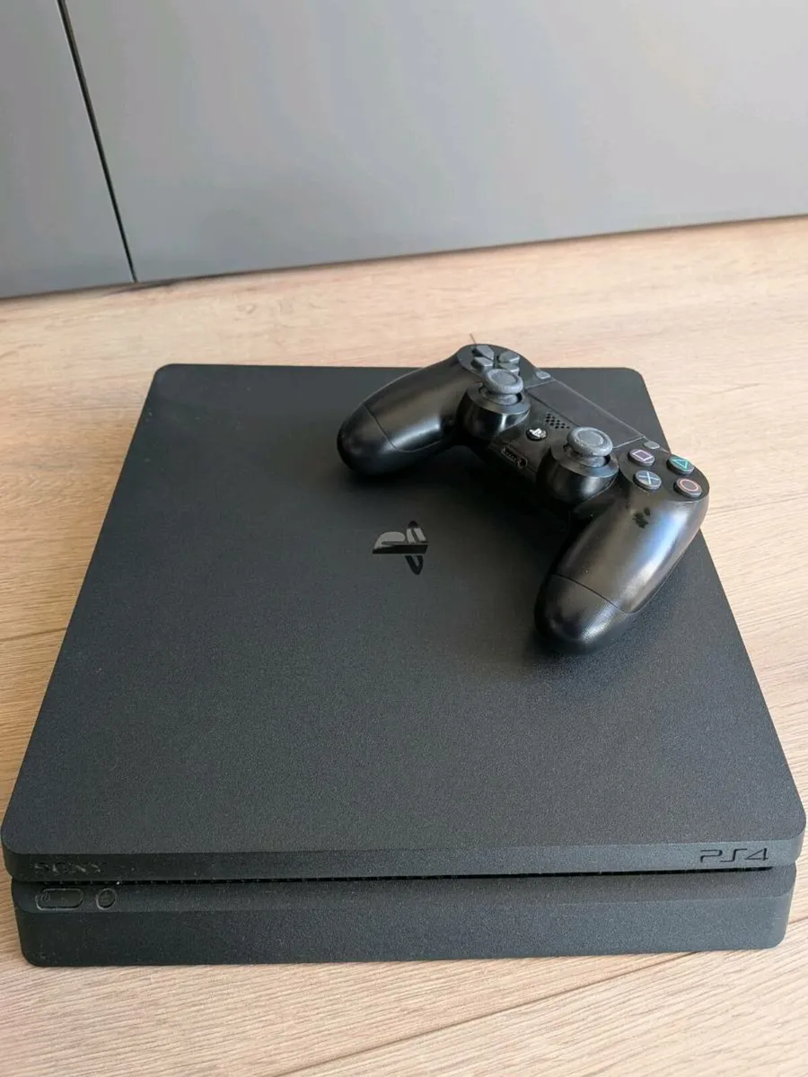 PlayStation 4 - Image 1