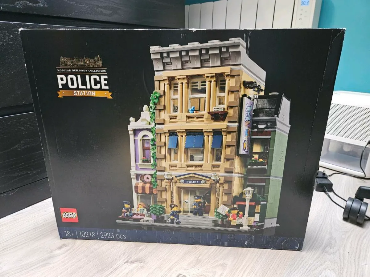 Lego Icons 10278- Police station New - Image 1