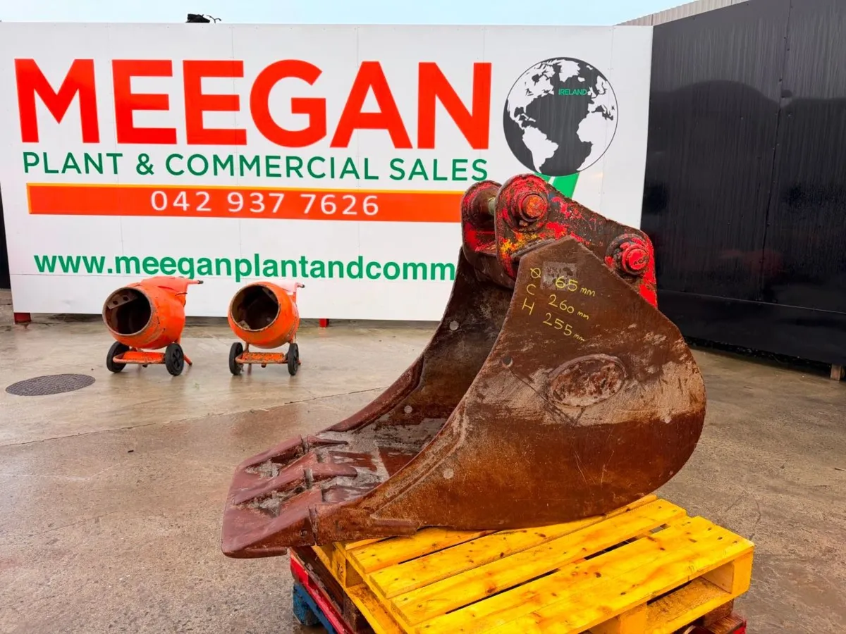 24" GEITH DIGGING BUCKET ...65MM .....1603T - Image 1