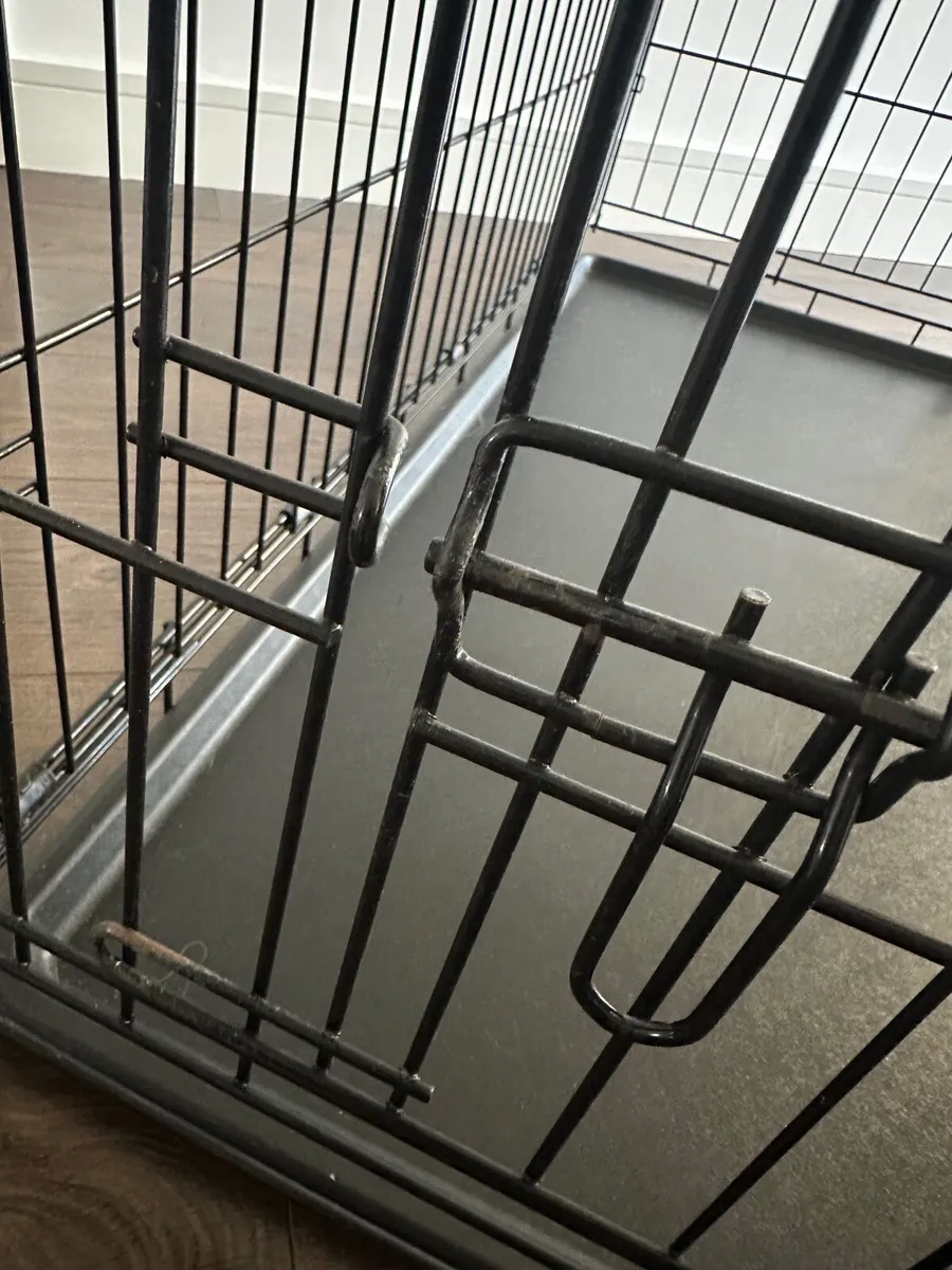 Dog crate - Image 1