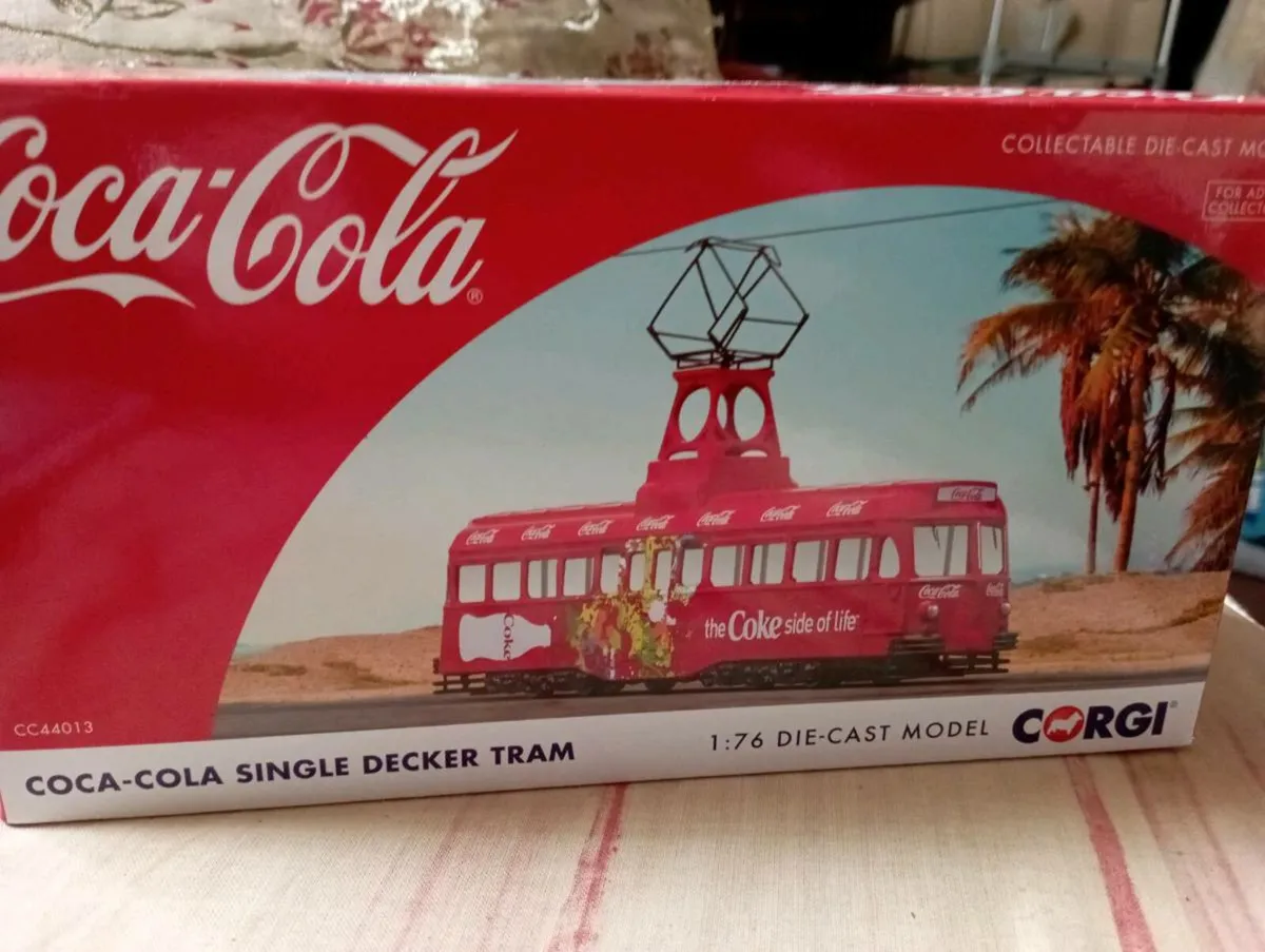 CORGI SINGLE DECKER BLACKPOOL OO GAUGE  TRAM - Image 1