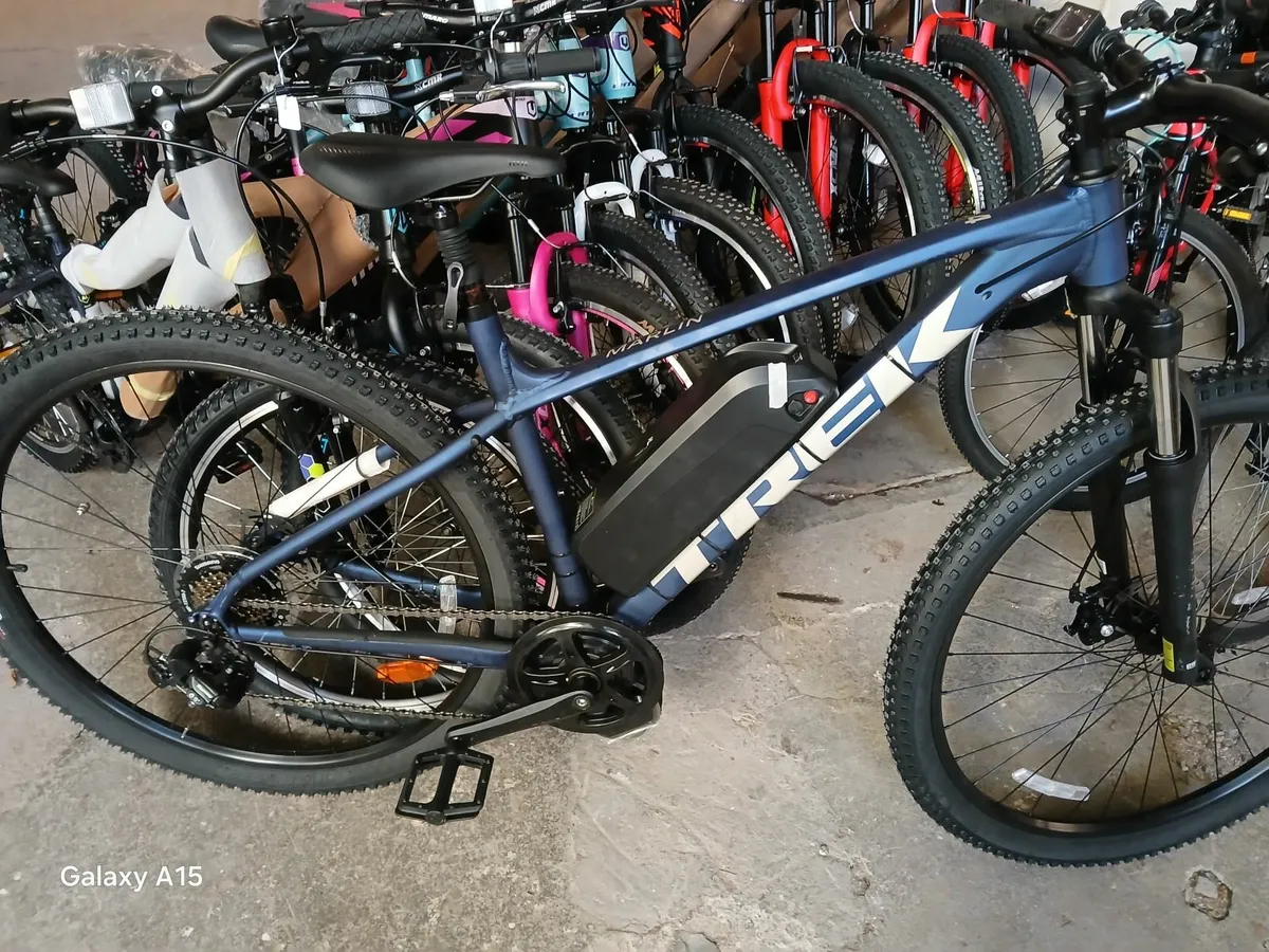 TREK MARLIN 4 E BIKE - Image 1