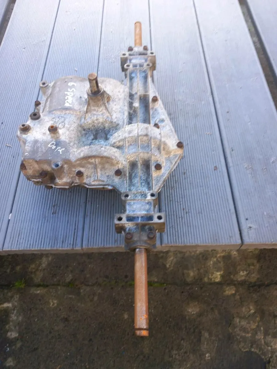Husqvarna manual gearbox for sale - Image 2