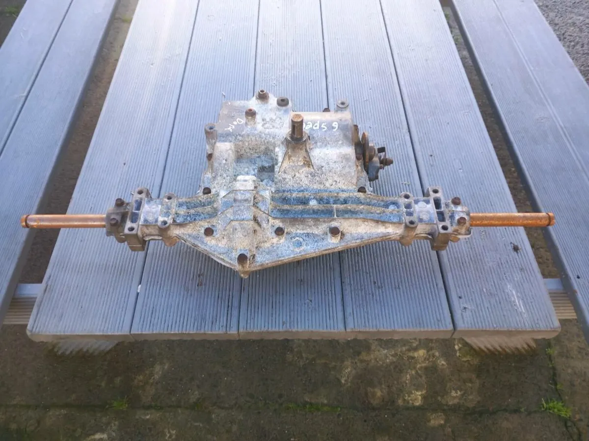 Husqvarna manual gearbox for sale - Image 3