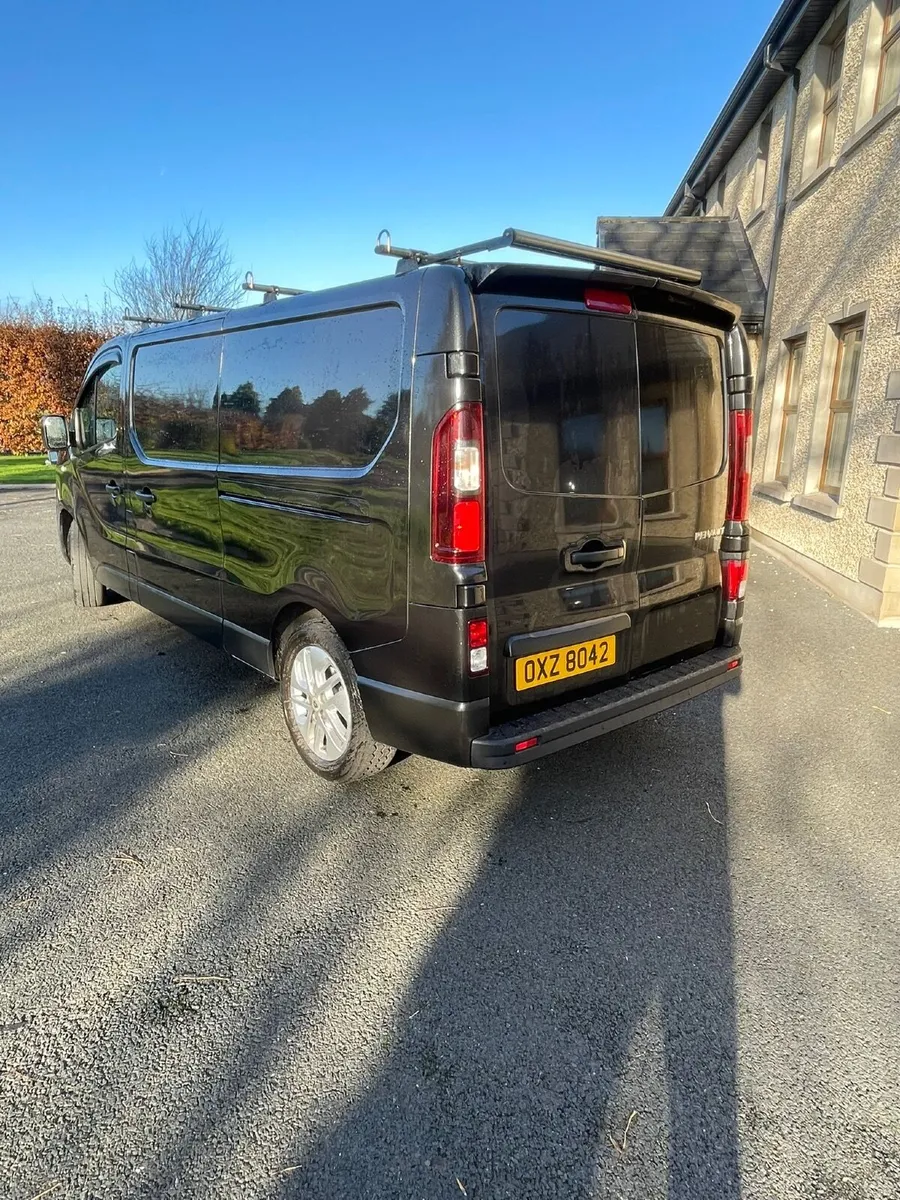 Renault Trafic Sport ll30 2.0L 2020 - Image 3